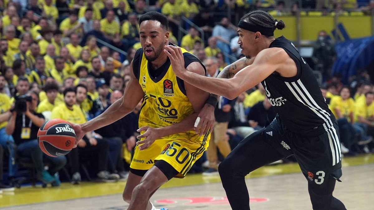 Fenerbahçe, EuroLeague Play-Off'da Paris'i Devirdi